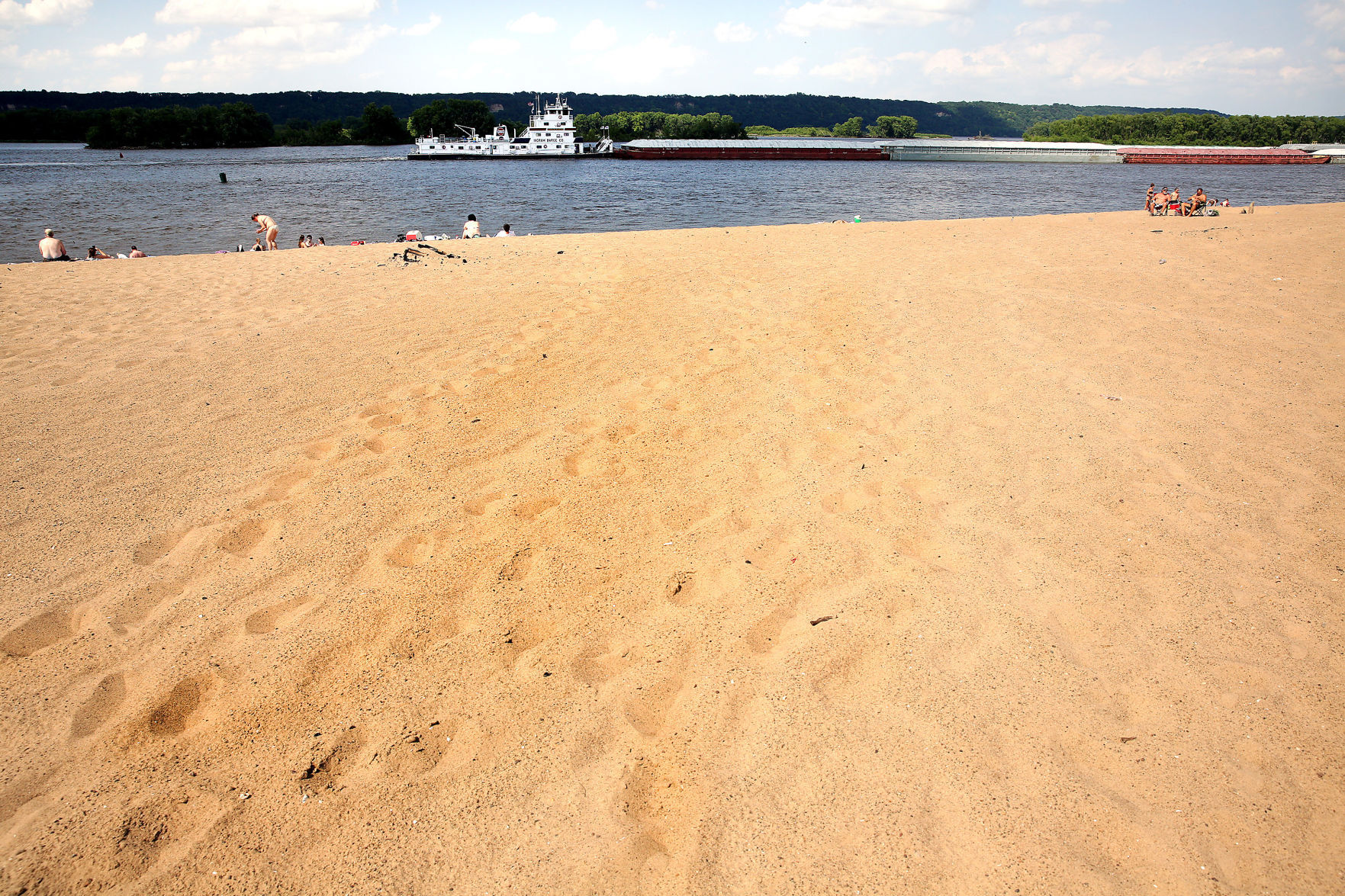 THE GREAT RIVER-0400